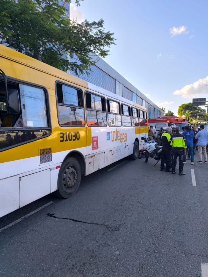  Ocorrência na Av. Jequitaia